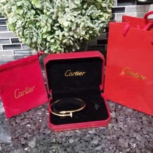 New Branded Love Nail Bracelet Gold 17